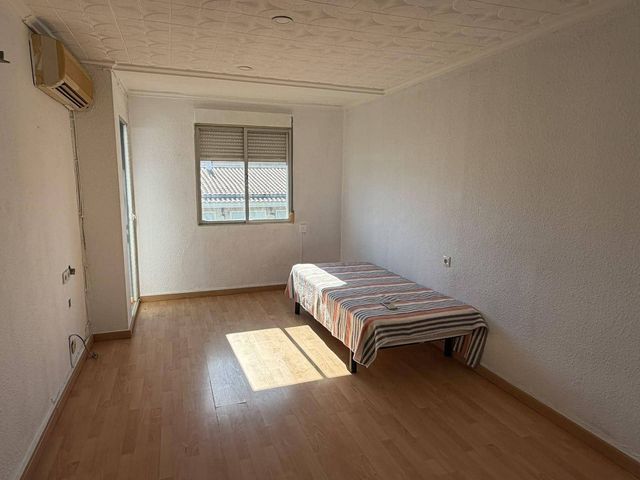 4 quarto Apartamento para venda em Canals - 84 000 € (Ref: 10094634)
