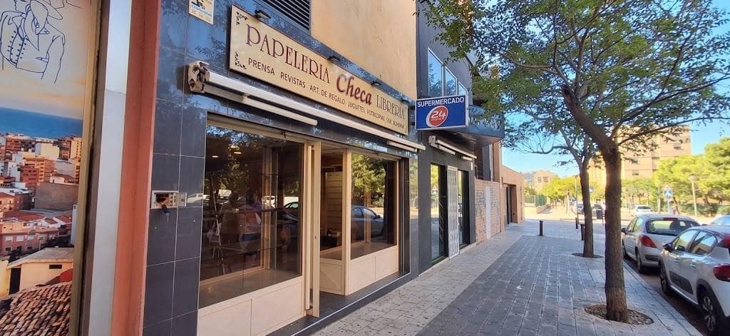 Local Commercial à louer à Alicante ville - 900 € (Ref: 10098411)