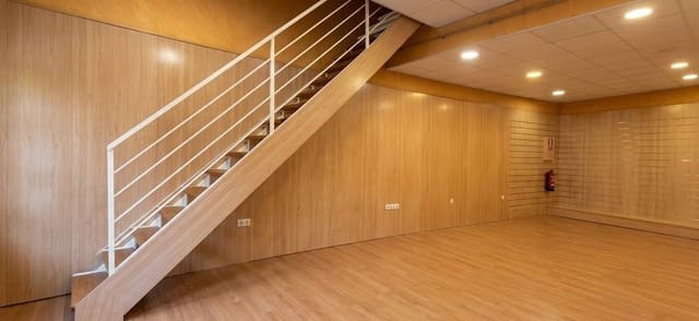 Local Commercial à louer à Alicante ville - 900 € (Ref: 10098411)