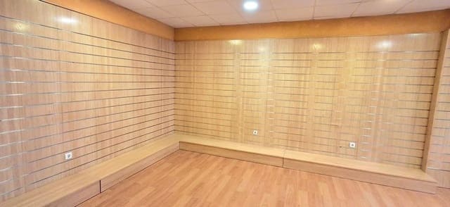 Local Commercial à louer à Alicante ville - 900 € (Ref: 10098411)