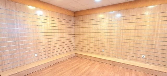 Commerciale da affittare in Alicante città - 900 € (Rif: 10098411)