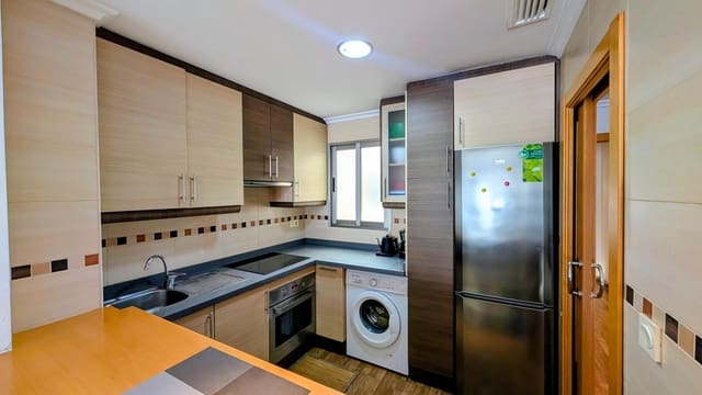 2 soveværelse Lejlighed til leje i Elche / Elx - € 850 (Ref: 10098412)
