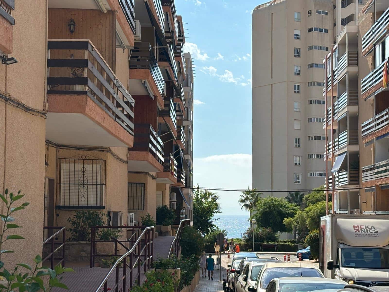 Apartamento de 2 habitaciones en Playa de Muchavista en venta con piscina garaje - 289.000 € (Ref: 10098413)