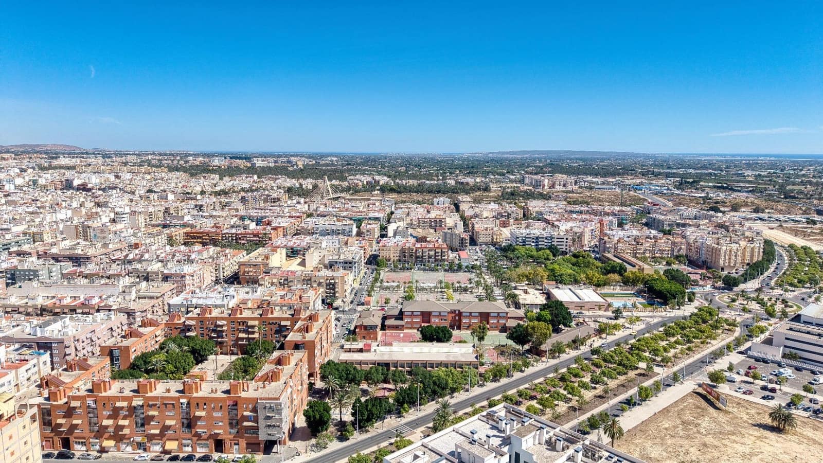 3 sypialnia Mieszkanie na sprzedaż w Elche / Elx z garażem - 230 000 € (Ref: 10100443)