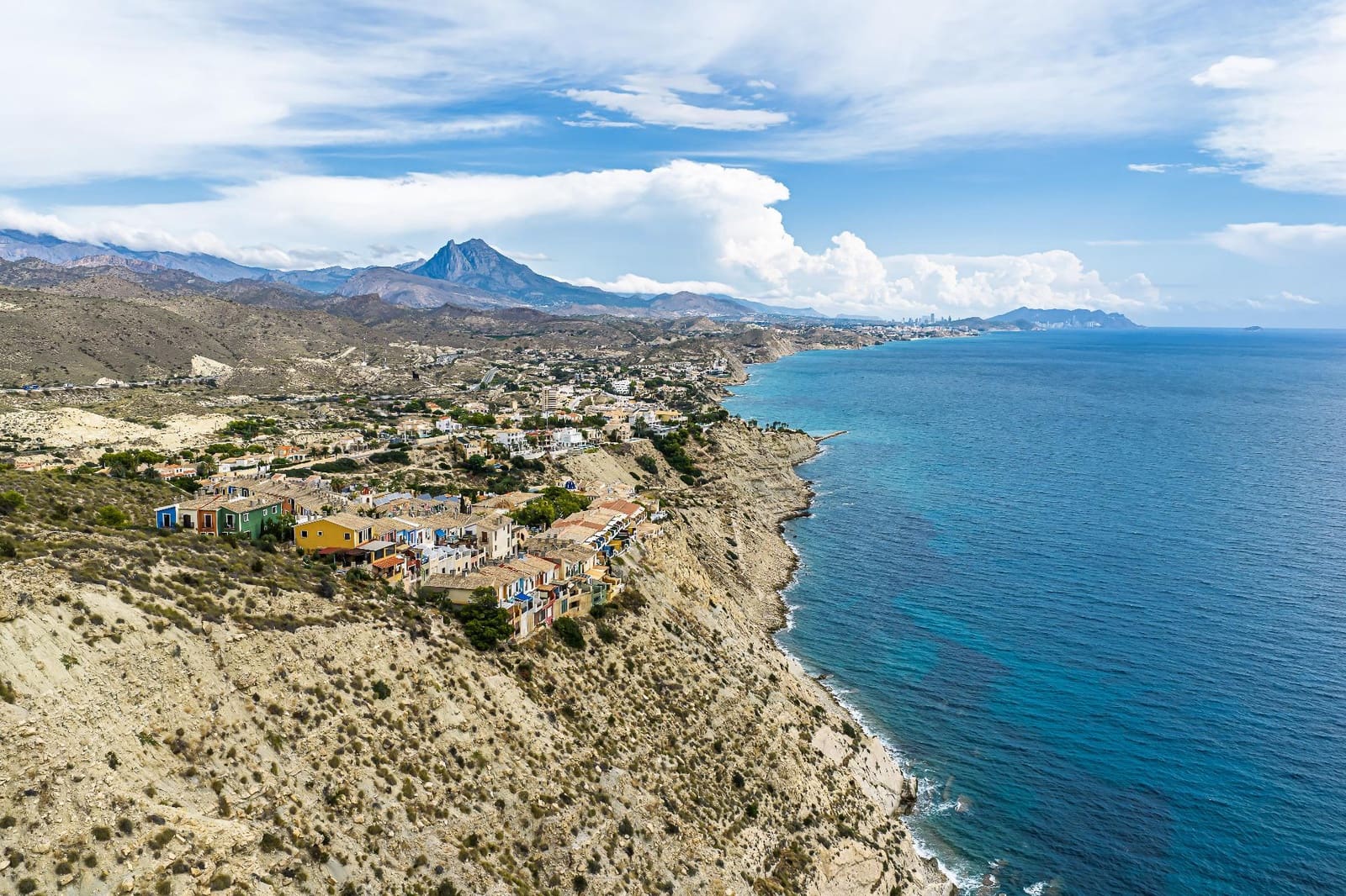 3 soveværelse Bungalow til salg i El Campello med swimmingpool garage - € 650.000 (Ref: 10100444)