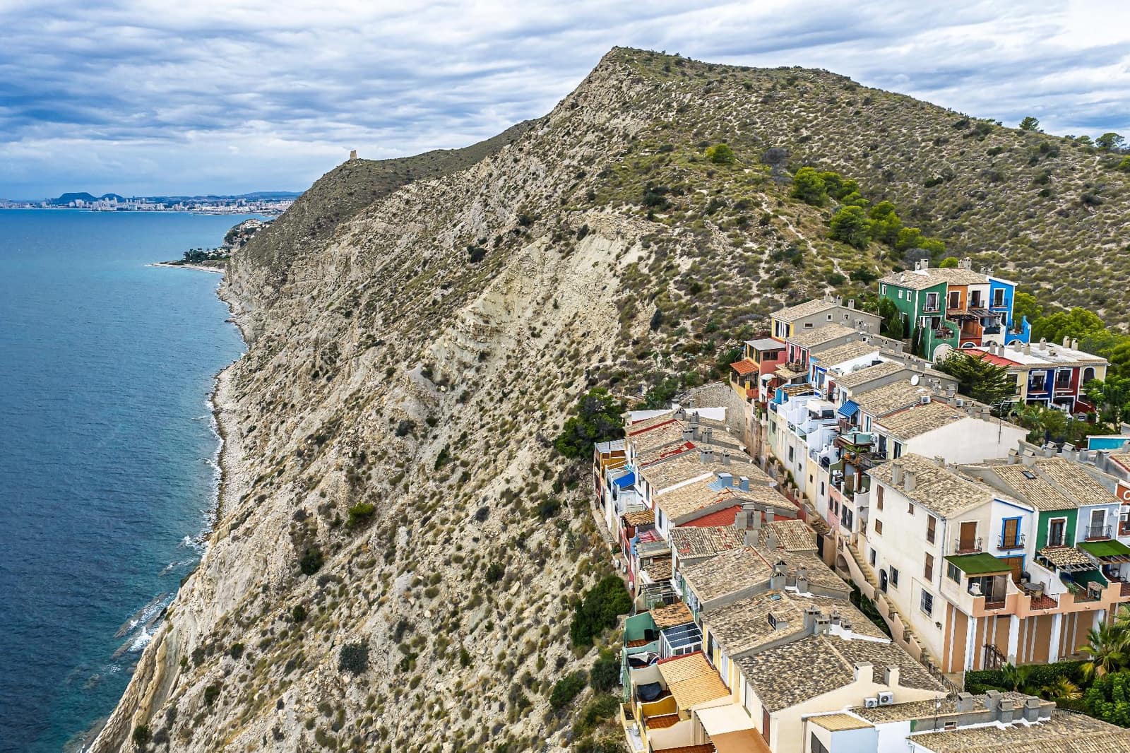 3 soveværelse Bungalow til salg i El Campello med swimmingpool garage - € 650.000 (Ref: 10100444)