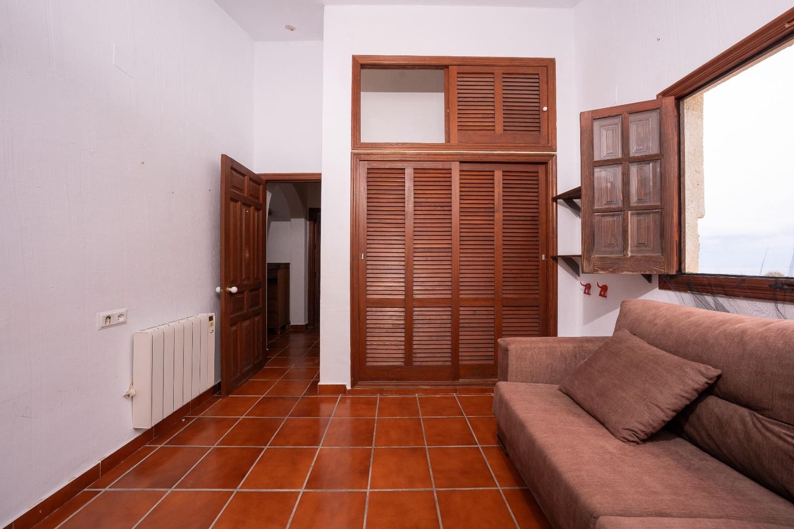 3 bedroom Bungalow for sale in El Campello with pool garage - € 650,000 (Ref: 10100444)