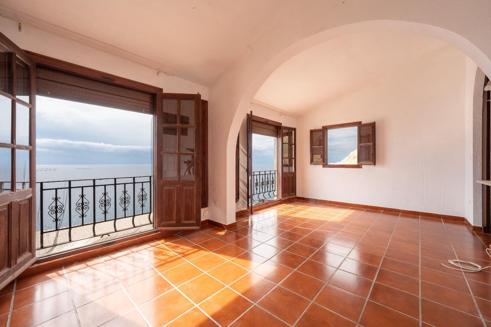 3 bedroom Bungalow for sale in El Campello with pool garage - € 650,000 (Ref: 10100444)