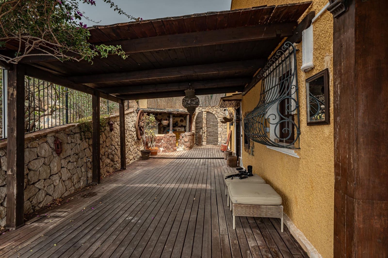 3 bedroom Bungalow for sale in El Campello with pool garage - € 650,000 (Ref: 10100444)