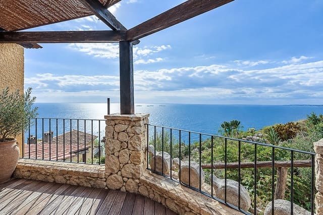 Bungalow de 3 habitaciones en El Campello en venta con piscina garaje - 650.000 € (Ref: 10100444)