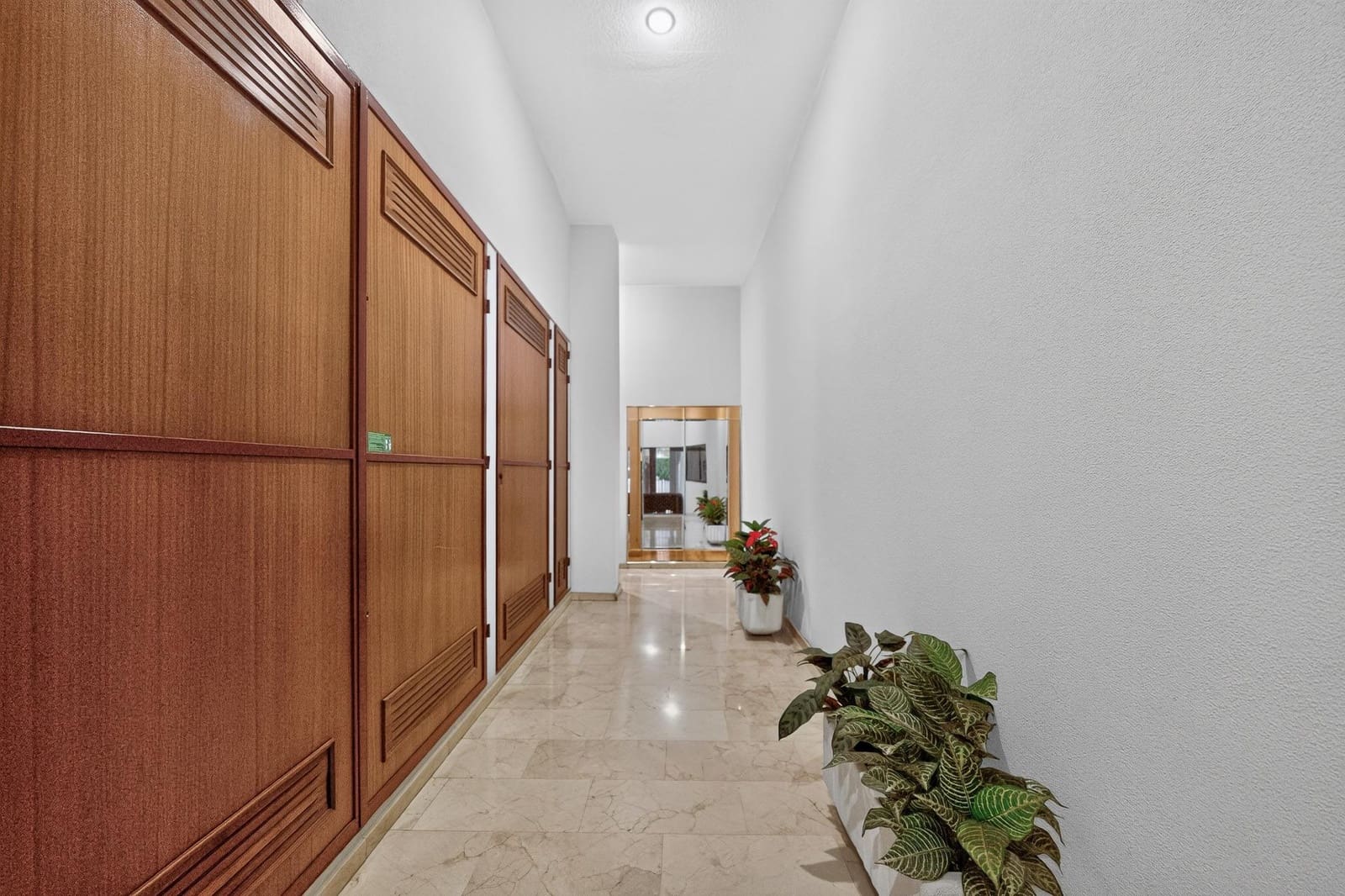 2 chambre Penthouse à vendre à Alicante ville avec garage - 220 000 € (Ref: 10115876)