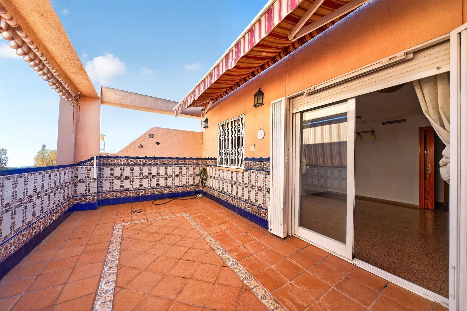 2 chambre Penthouse à vendre à Alicante ville avec garage - 220 000 € (Ref: 10115876)