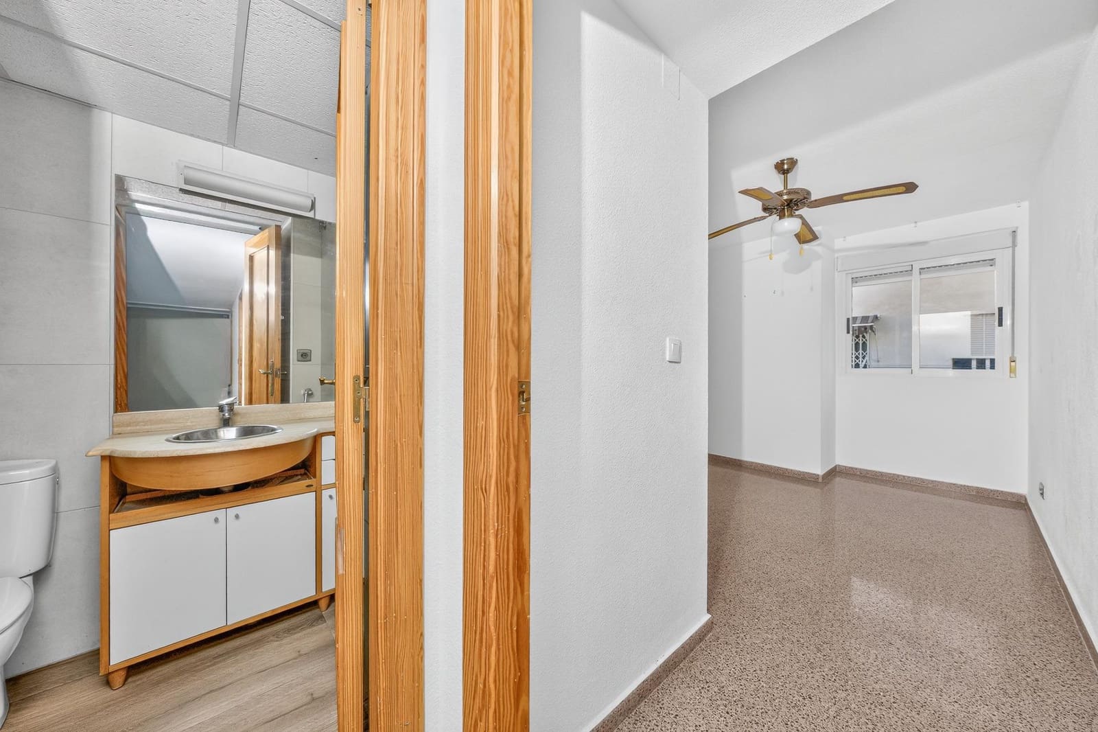 2 chambre Penthouse à vendre à Alicante ville avec garage - 220 000 € (Ref: 10115876)