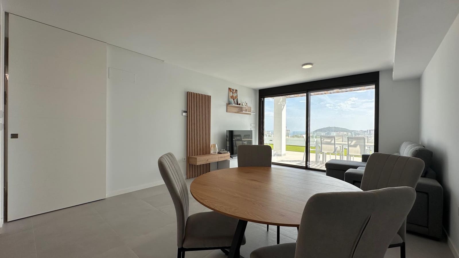 2 bedroom Apartment for rent in Finestrat with pool garage - € 1,850 (Ref: 10131996)
