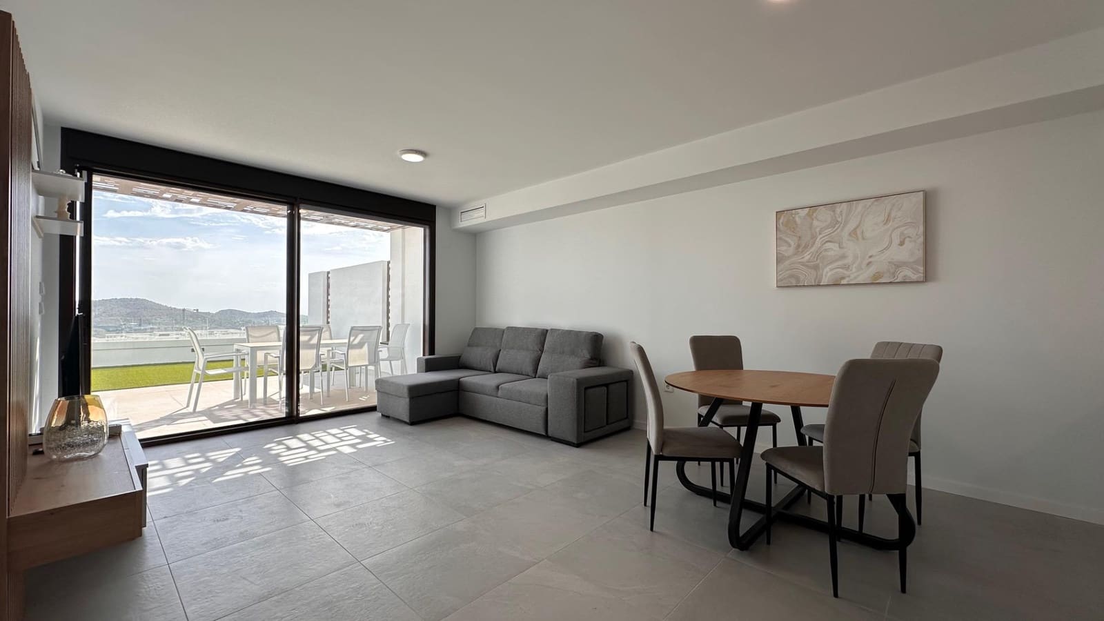 2 bedroom Apartment for rent in Finestrat with pool garage - € 1,850 (Ref: 10131996)
