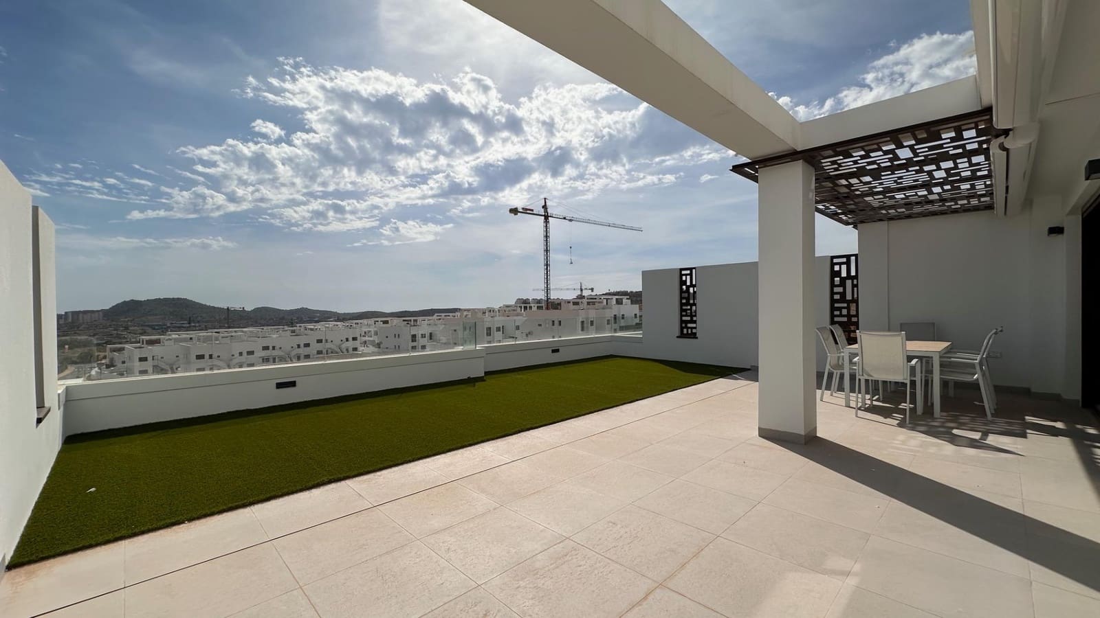 2 bedroom Apartment for rent in Finestrat with pool garage - € 1,850 (Ref: 10131996)