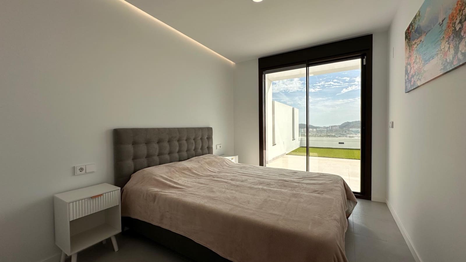 2 bedroom Apartment for rent in Finestrat with pool garage - € 1,850 (Ref: 10131996)
