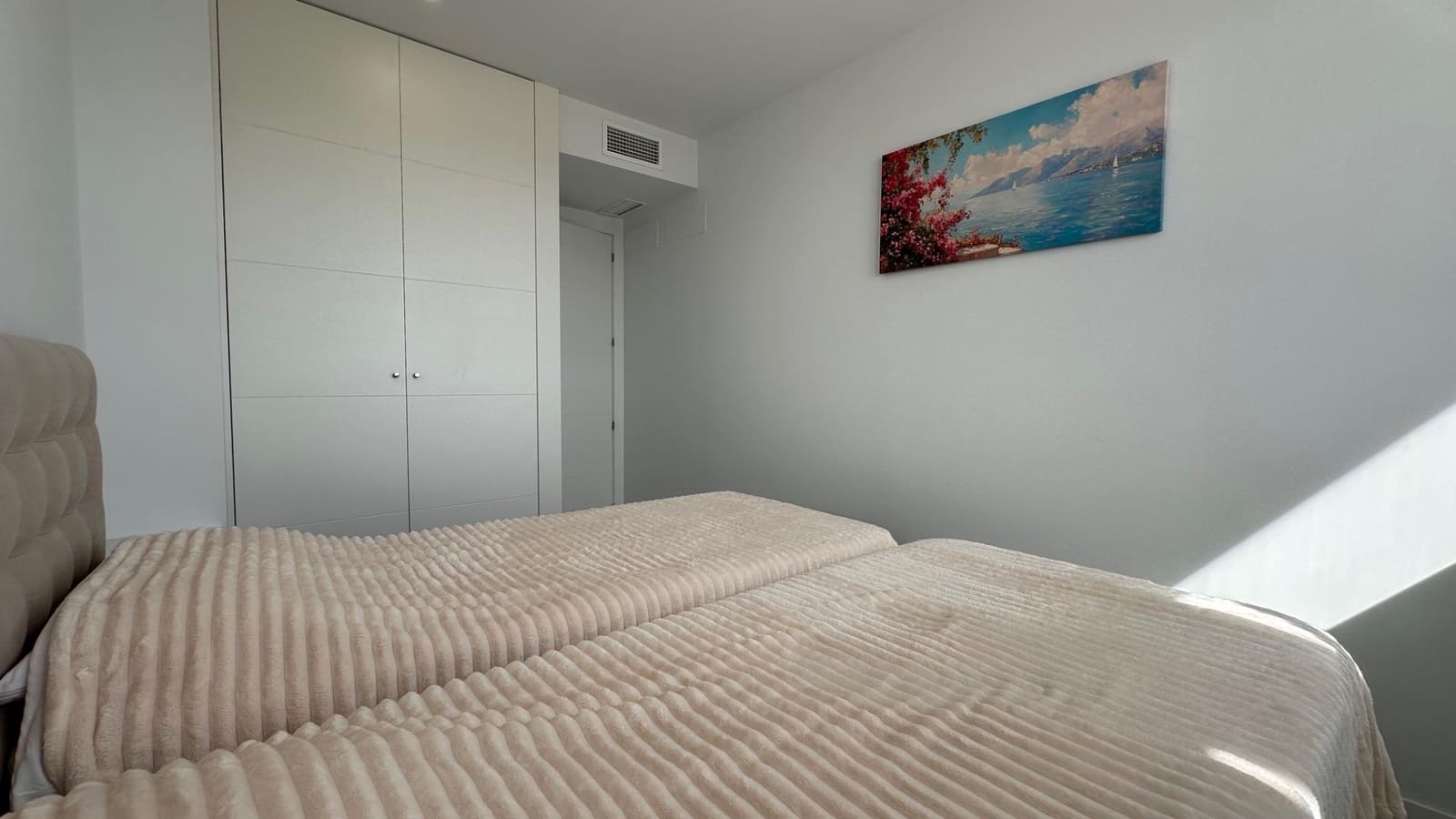 2 bedroom Apartment for rent in Finestrat with pool garage - € 1,850 (Ref: 10131996)