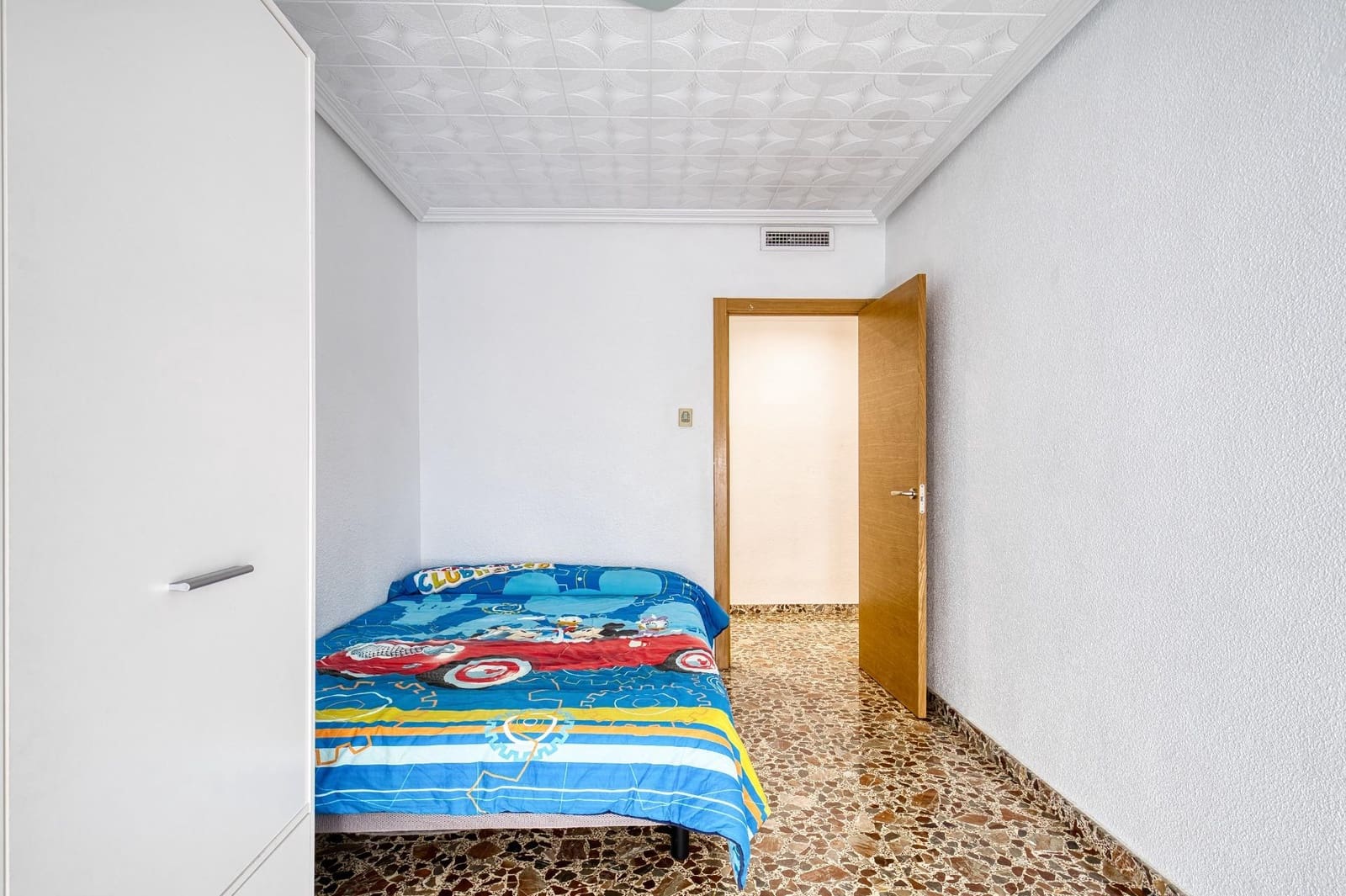 3 bedroom Flat for sale in Elche / Elx with garage - € 155,000 (Ref: 10131998)