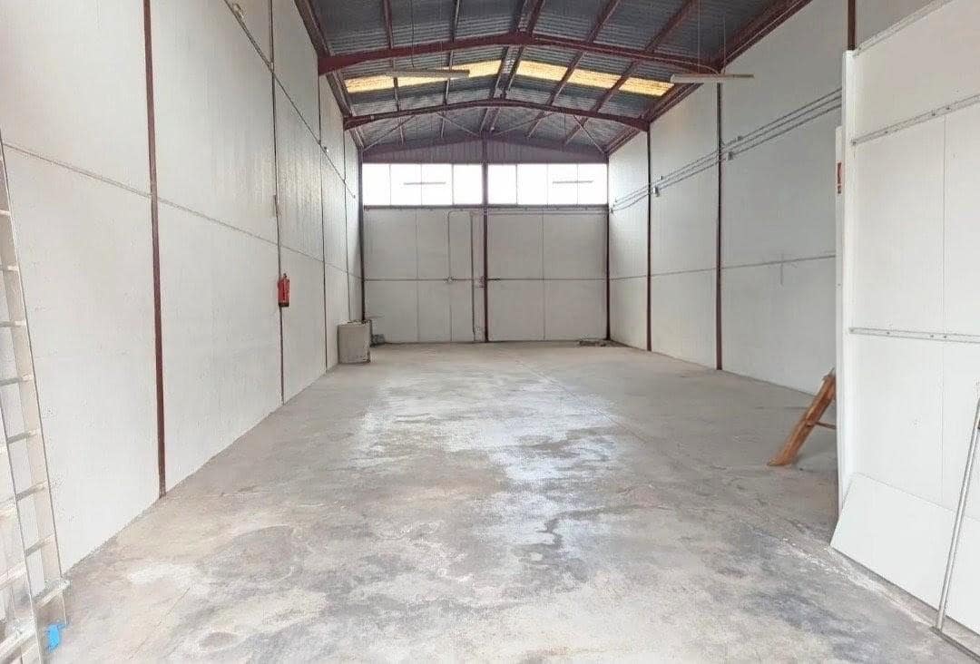 Bedrijf te huur in Finestrat met garage - € 2.200 (Ref: 10136057)