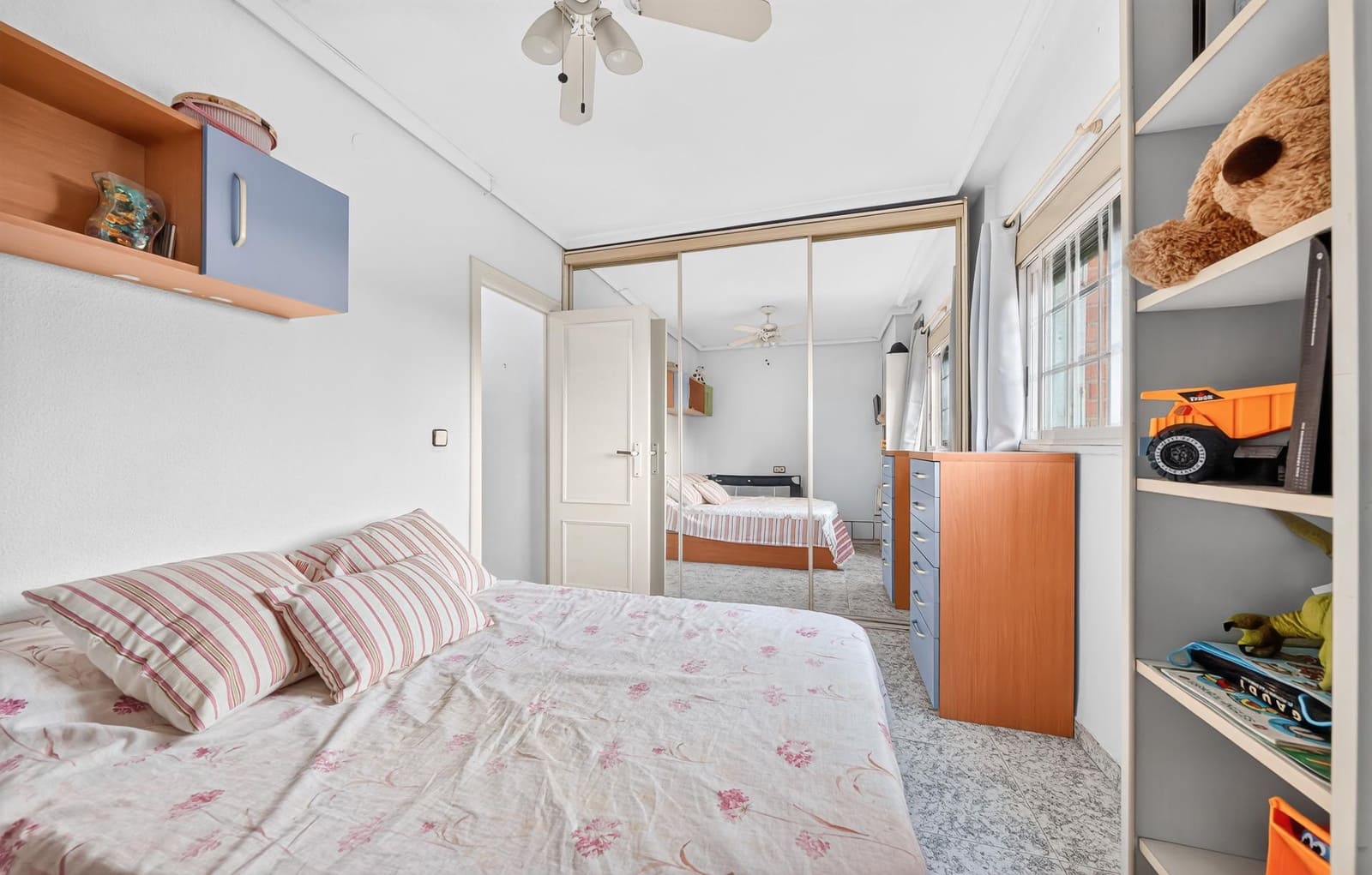 3 soverom Leilighet til salgs i Alicante by med svømmebasseng - € 250 000 (Ref: 10142621)