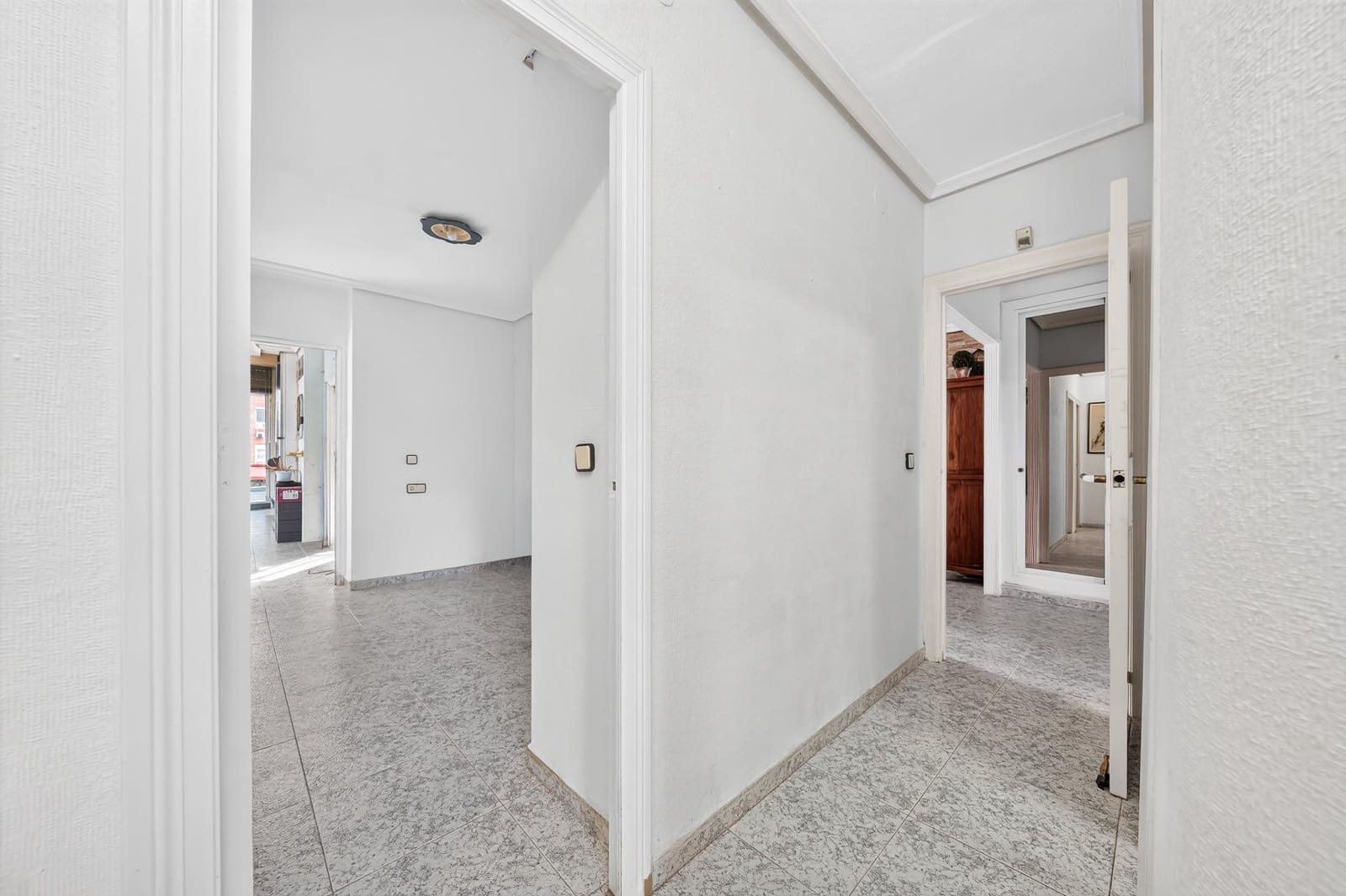 3 soverom Leilighet til salgs i Alicante by med svømmebasseng - € 250 000 (Ref: 10142621)