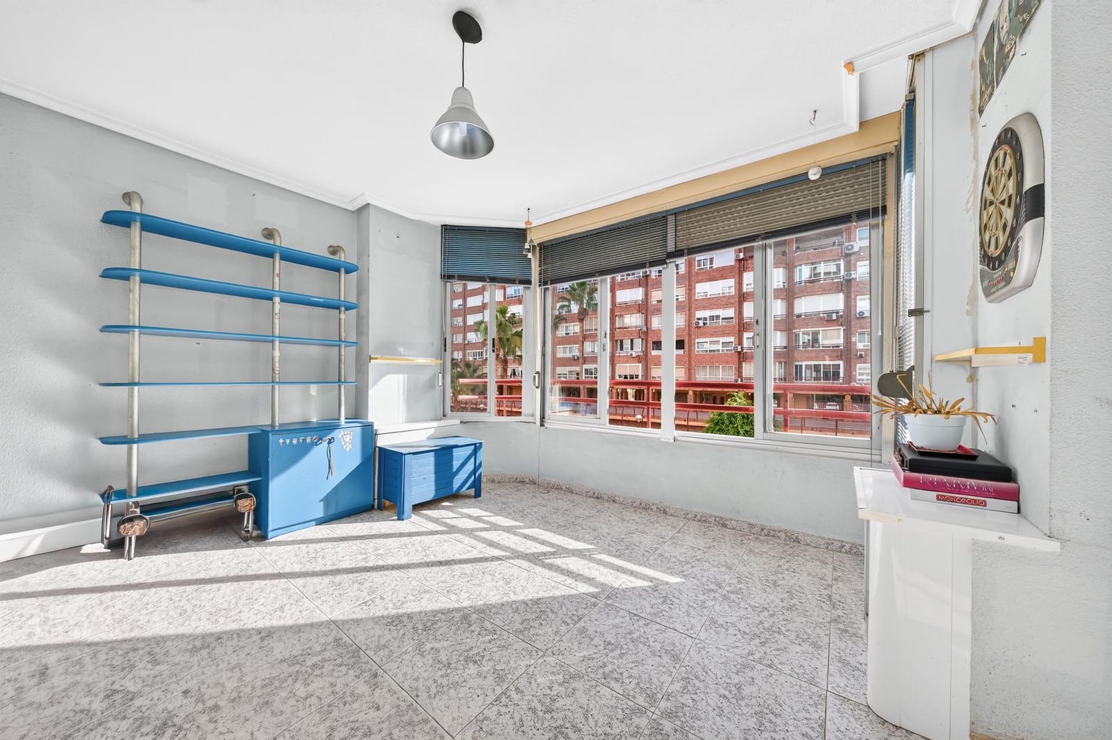 3 soverom Leilighet til salgs i Alicante by med svømmebasseng - € 250 000 (Ref: 10142621)