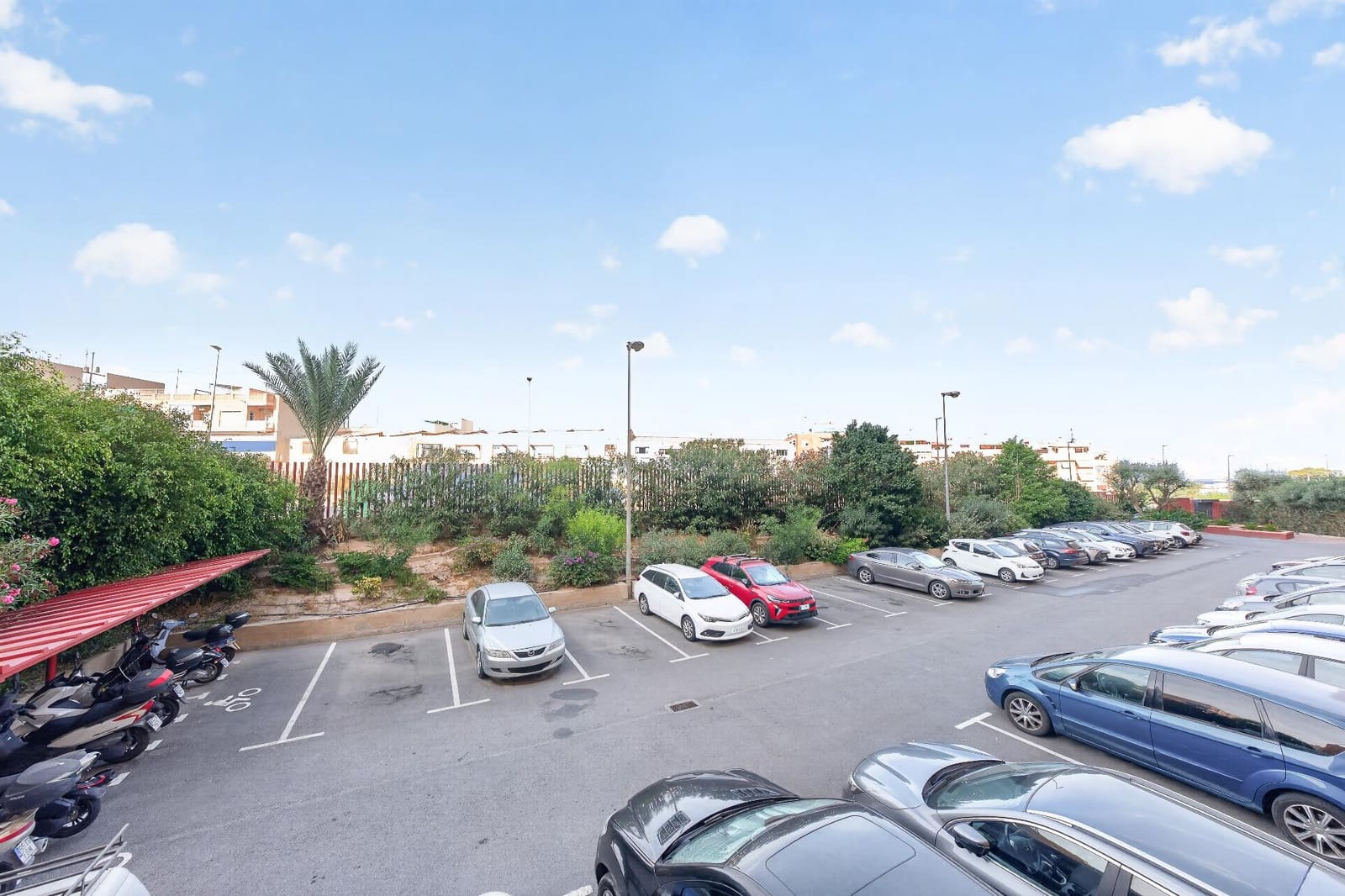 3 soverom Leilighet til salgs i Alicante by med svømmebasseng - € 250 000 (Ref: 10142621)