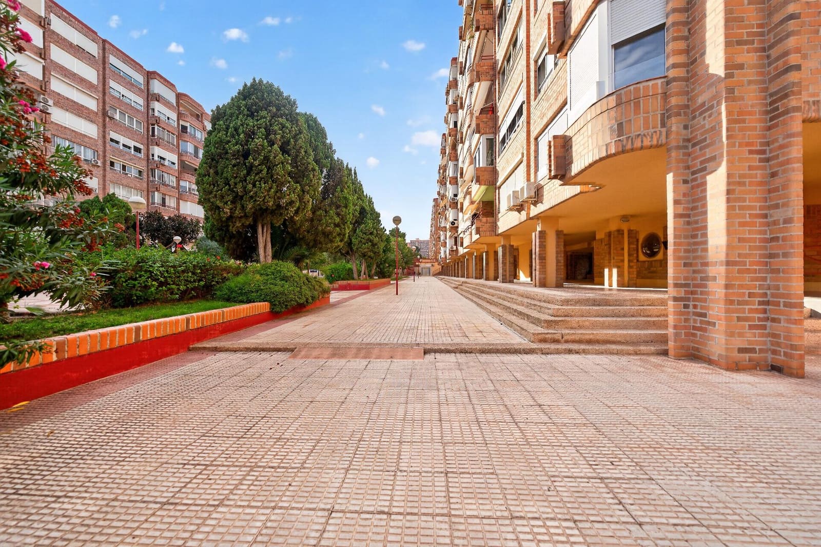 3 soverom Leilighet til salgs i Alicante by med svømmebasseng - € 250 000 (Ref: 10142621)
