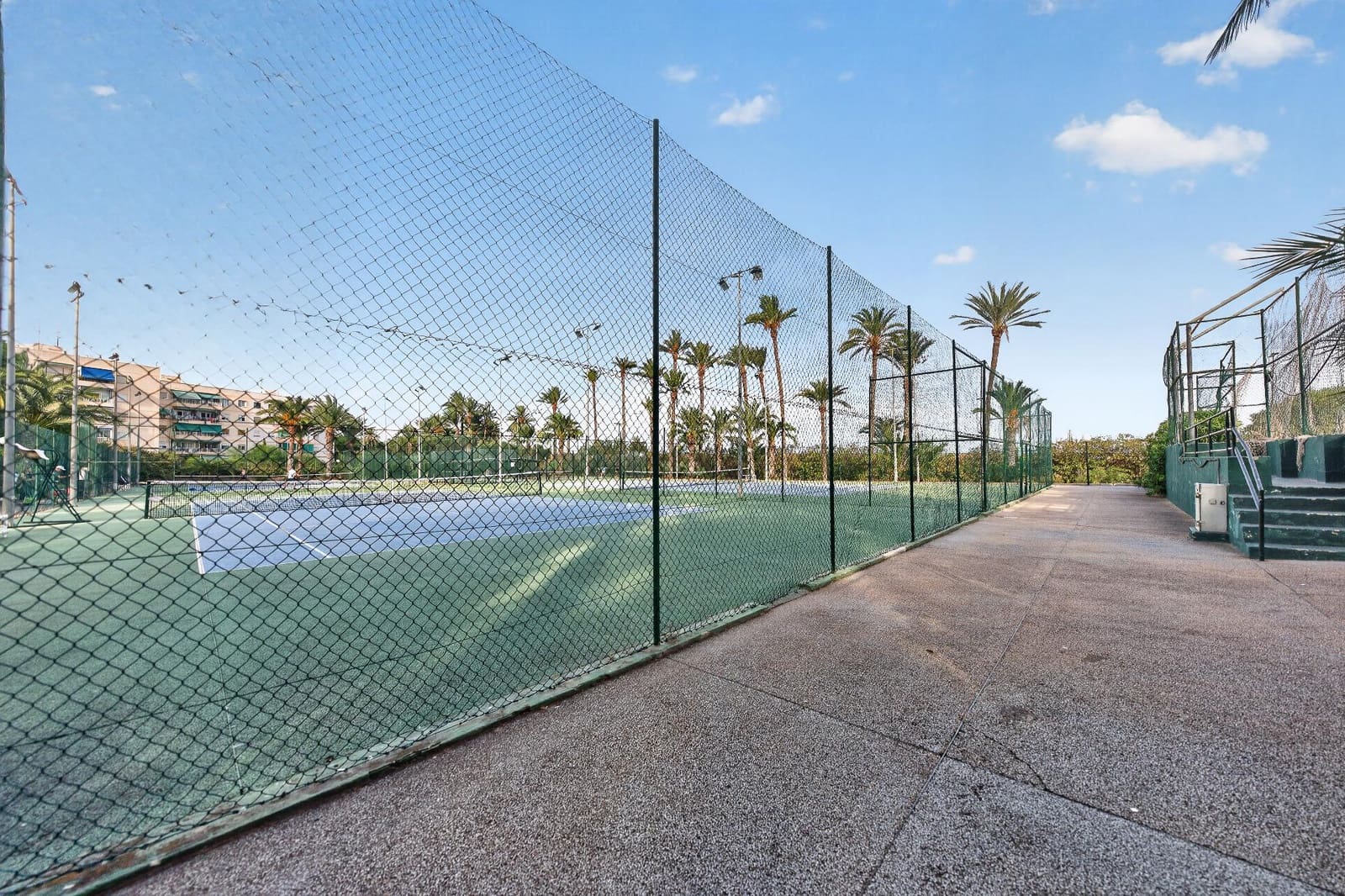 3 soverom Leilighet til salgs i Alicante by med svømmebasseng - € 250 000 (Ref: 10142621)