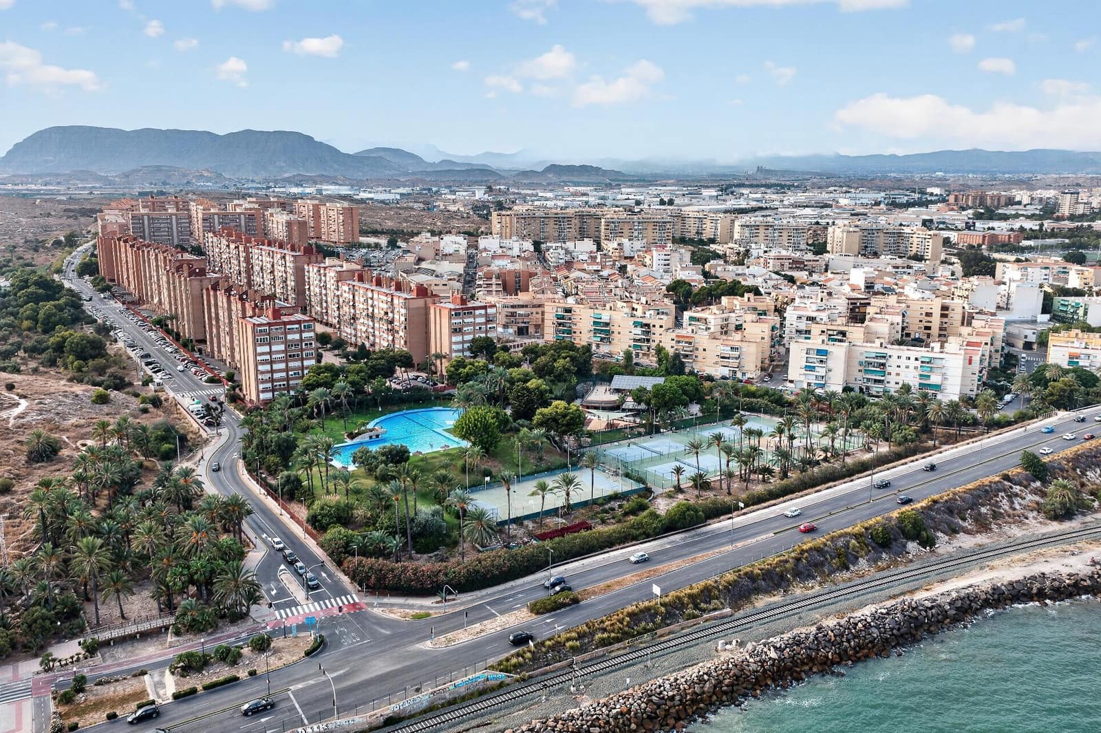 3 soverom Leilighet til salgs i Alicante by med svømmebasseng - € 250 000 (Ref: 10142621)