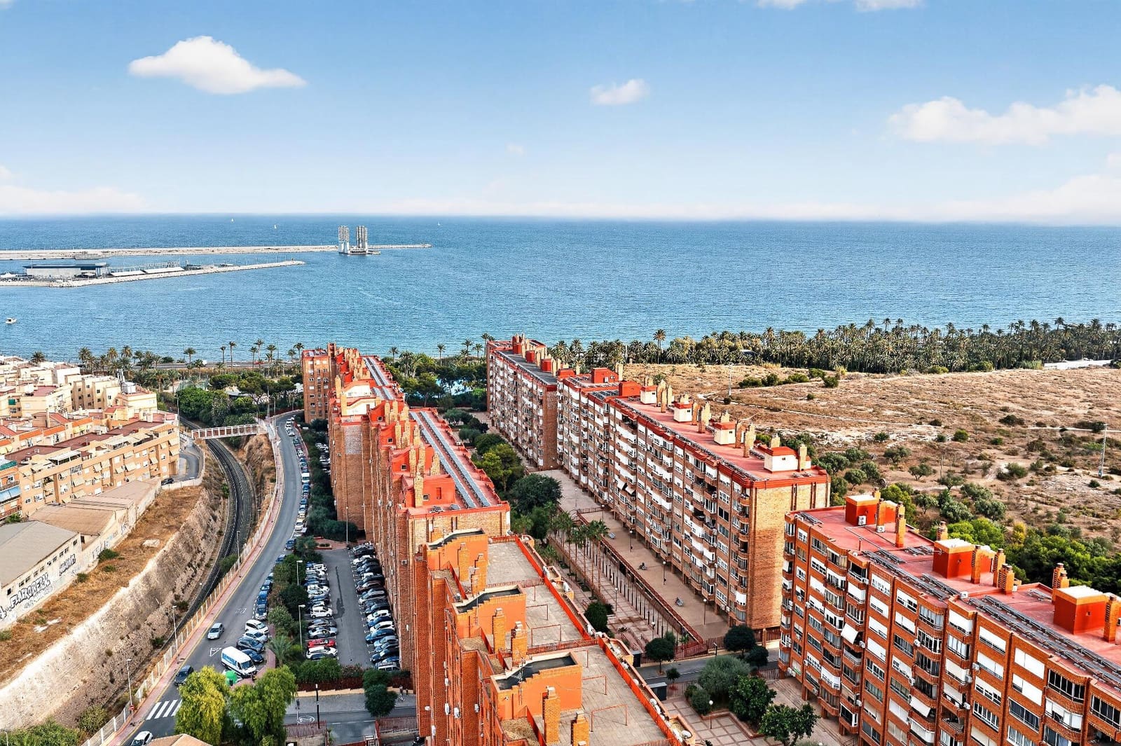 3 soverom Leilighet til salgs i Alicante by med svømmebasseng - € 250 000 (Ref: 10142621)