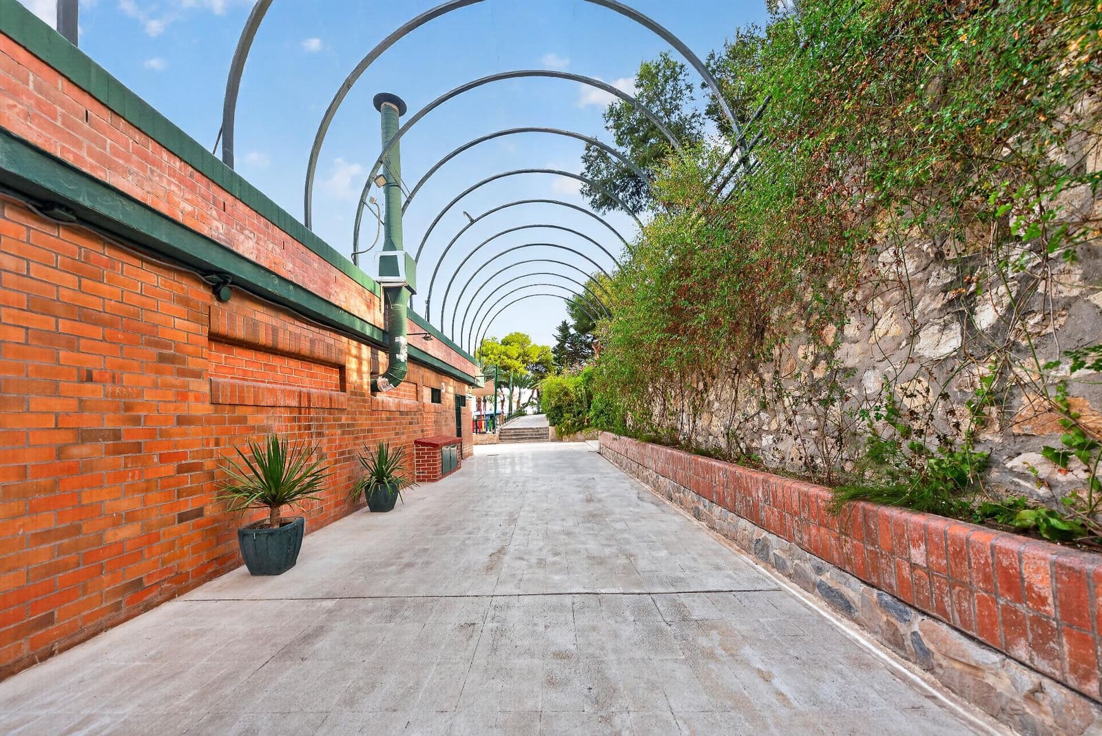 3 soverom Leilighet til salgs i Alicante by med svømmebasseng - € 250 000 (Ref: 10142621)