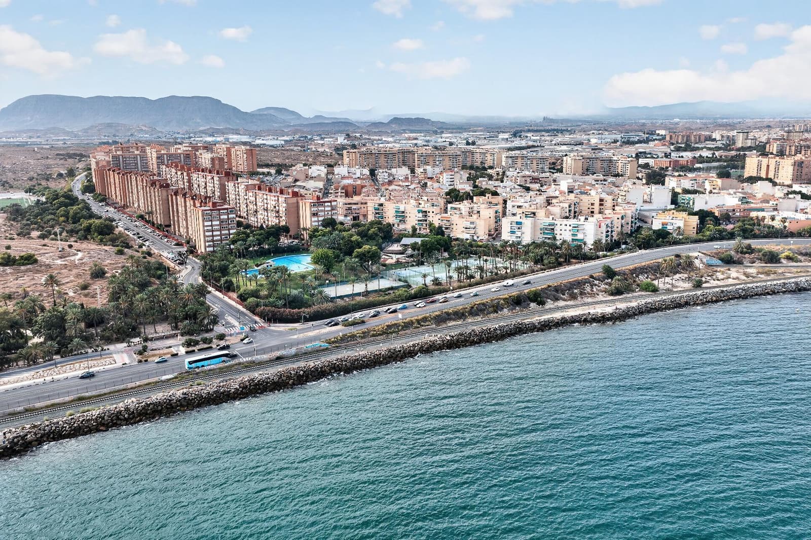 3 soverom Leilighet til salgs i Alicante by med svømmebasseng - € 250 000 (Ref: 10142621)
