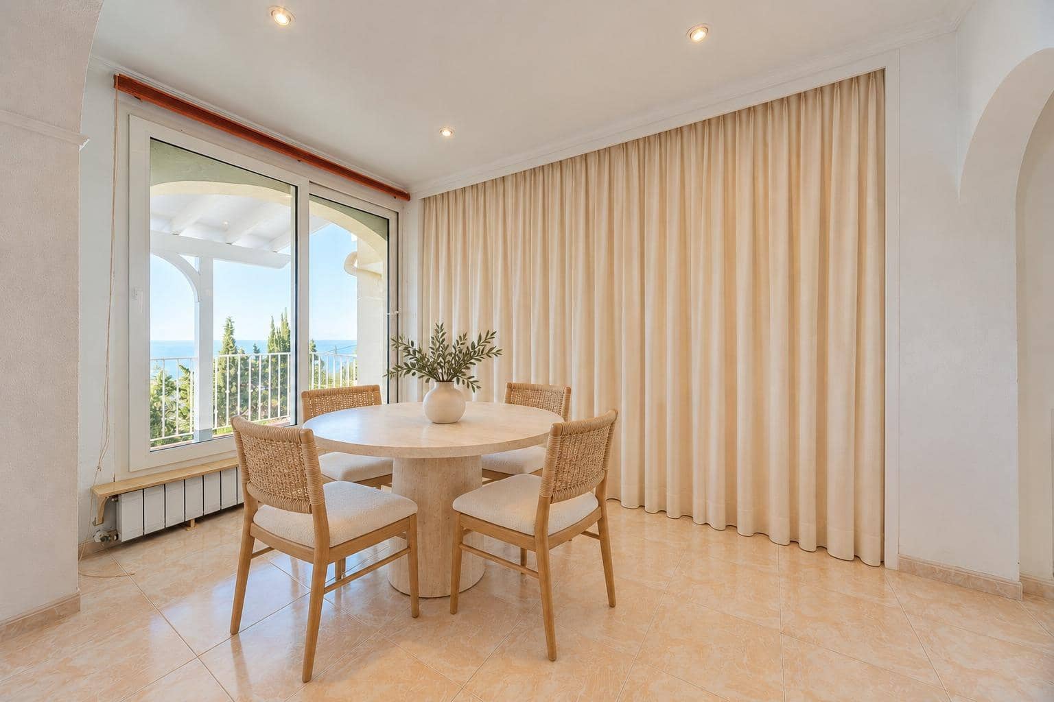 3 soveværelse Villa til salg i Denia med swimmingpool - € 590.000 (Ref: 10155288)