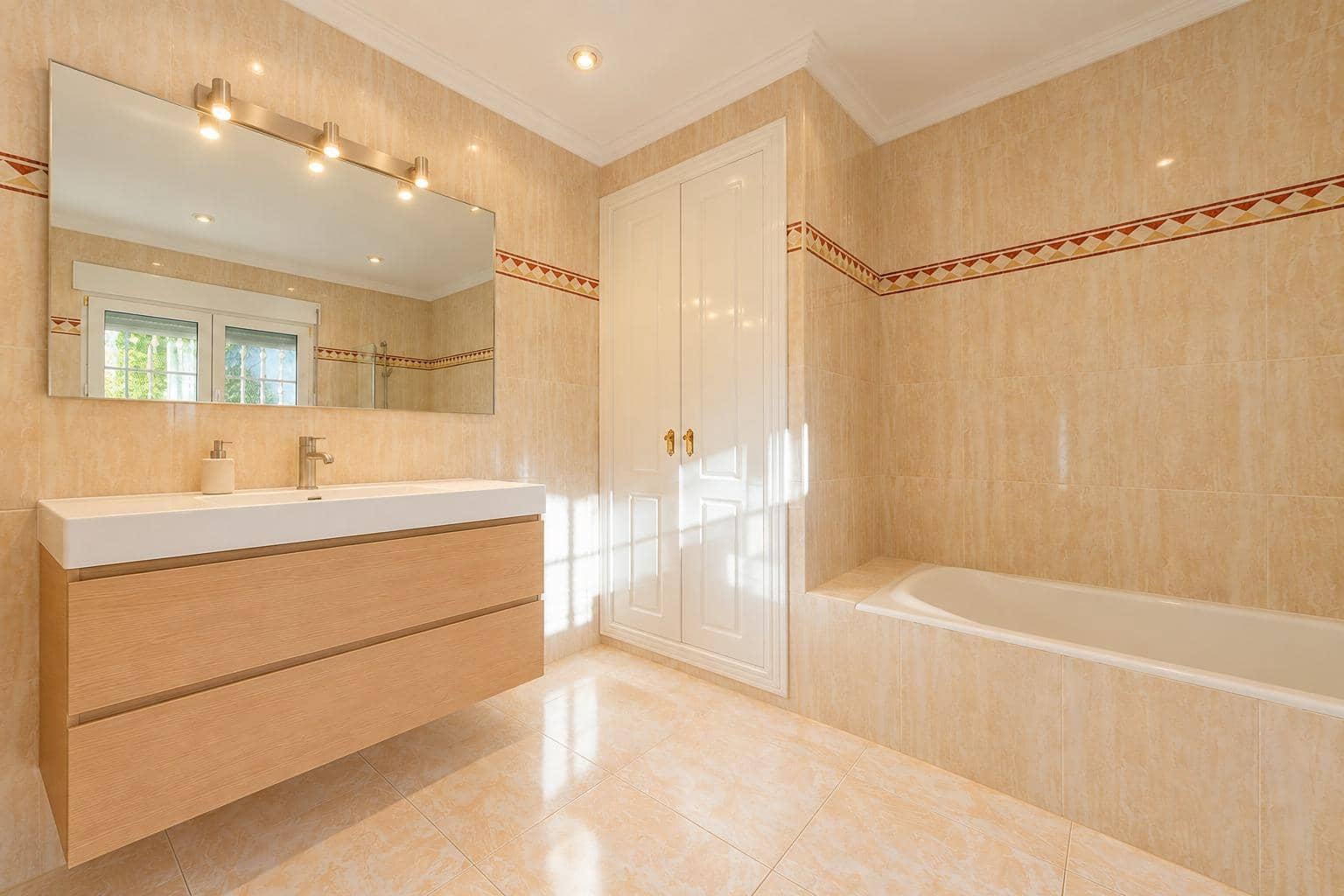 3 soveværelse Villa til salg i Denia med swimmingpool - € 590.000 (Ref: 10155288)