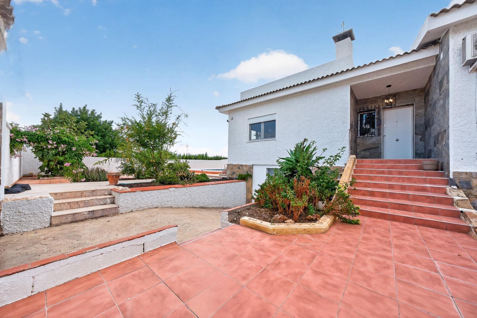 3 bedroom Villa for sale in Muchamiel / Mutxamel with pool - € 585,500 (Ref: 10157915)