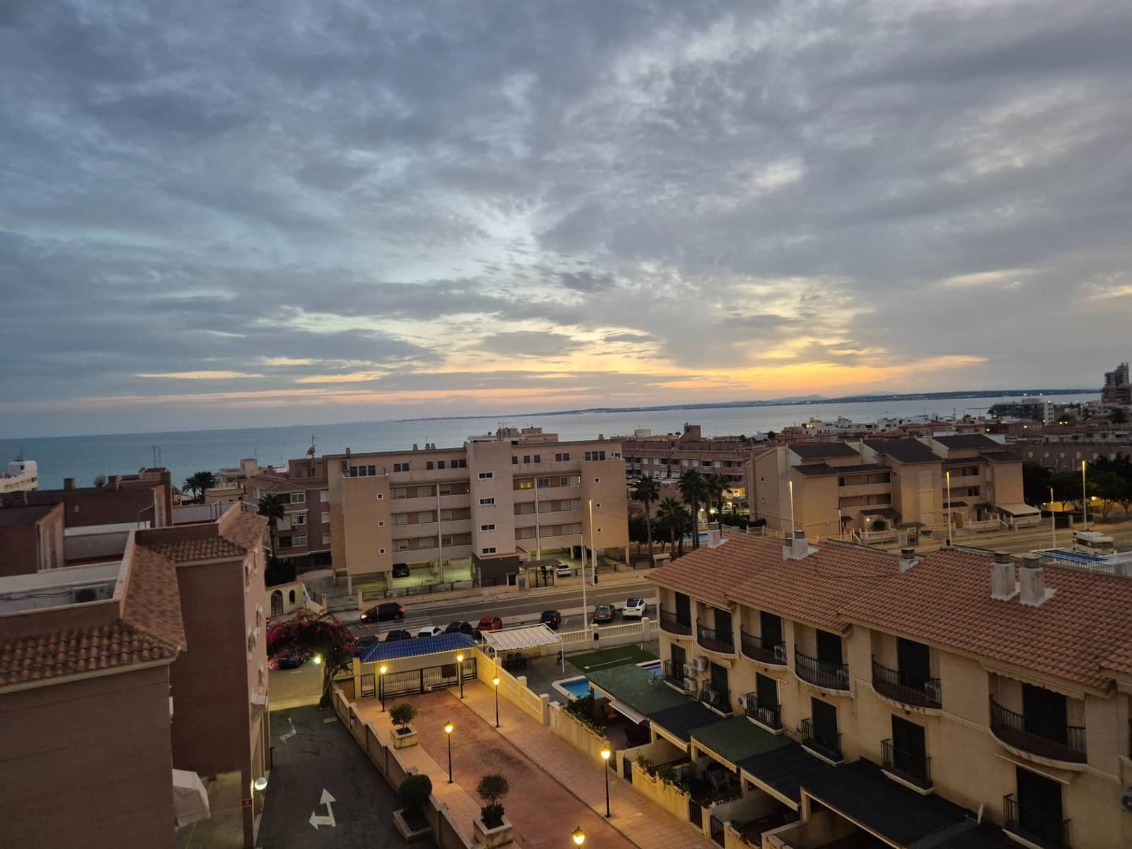 3 soveværelse Lejlighed til leje i Santa Pola med swimmingpool garage - € 700 (Ref: 10165043)