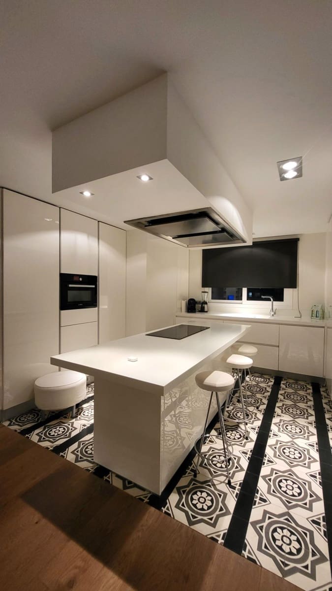 3 makuuhuone Asunto myytävänä paikassa Benidorm mukana uima-altaan - 495 000 € (Ref: 10166676)