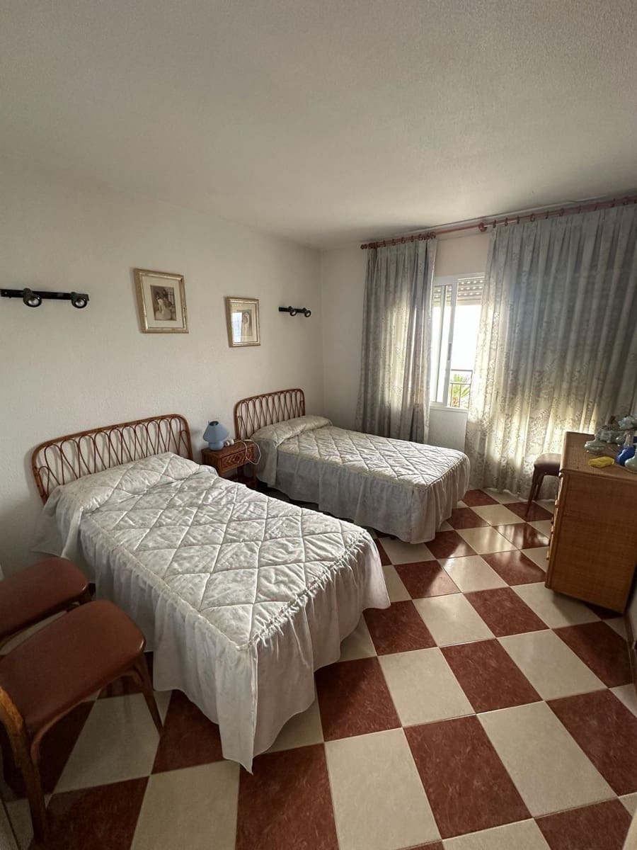 3 soveværelse Lejlighed til salg i Alicante by - € 1.049.000 (Ref: 10166677)