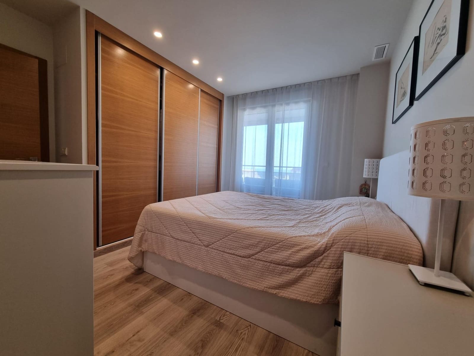 Piso de 2 habitaciones en El Campello en venta con piscina garaje - 477.000 € (Ref: 10171621)