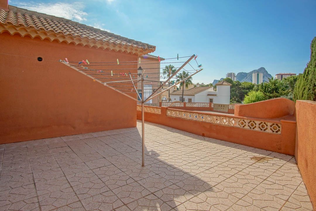 5 soveværelse Villa til salg i Calpe / Calp med swimmingpool garage - € 738.000 (Ref: 10171638)