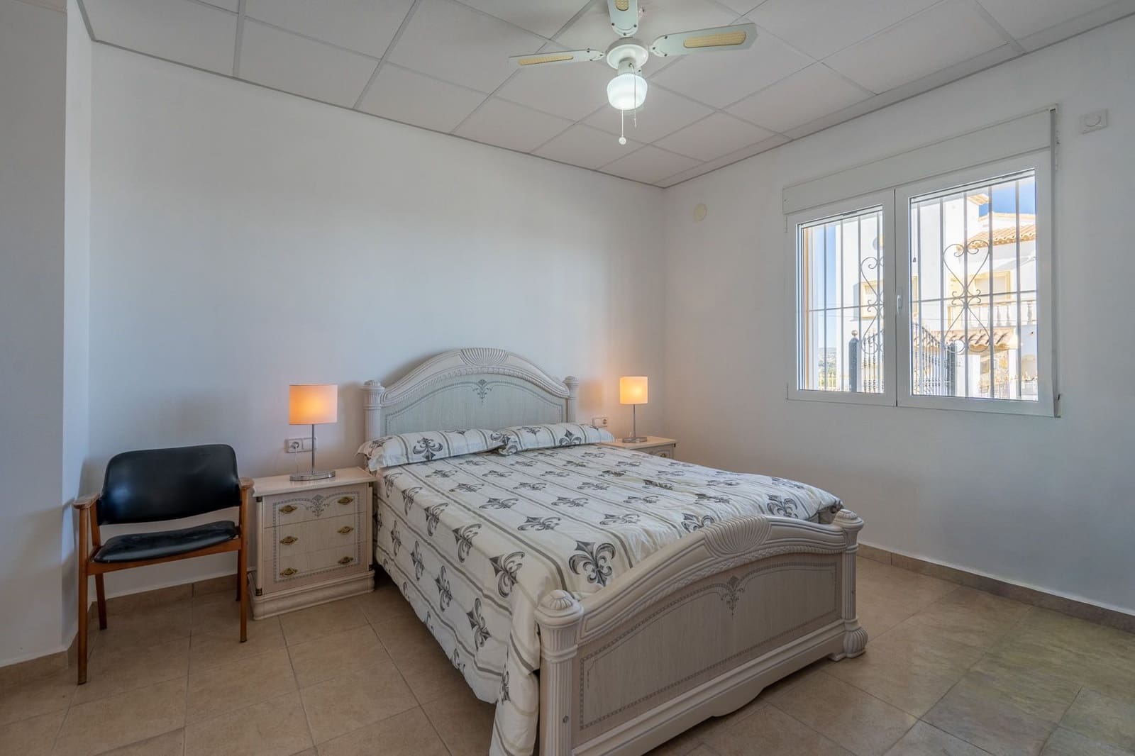 4 soveværelse Villa til salg i Calpe / Calp med swimmingpool garage - € 649.000 (Ref: 10171646)