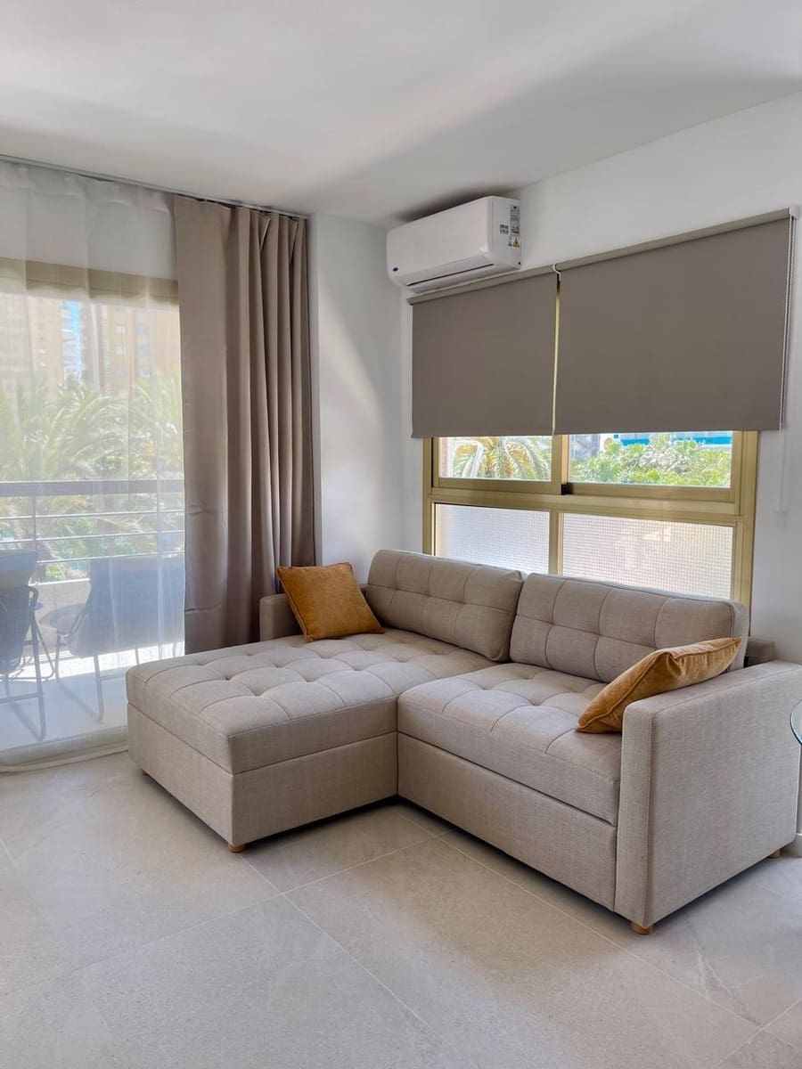 1 soverom Leilighet til salgs i Benidorm med svømmebasseng - € 238 000 (Ref: 10177159)