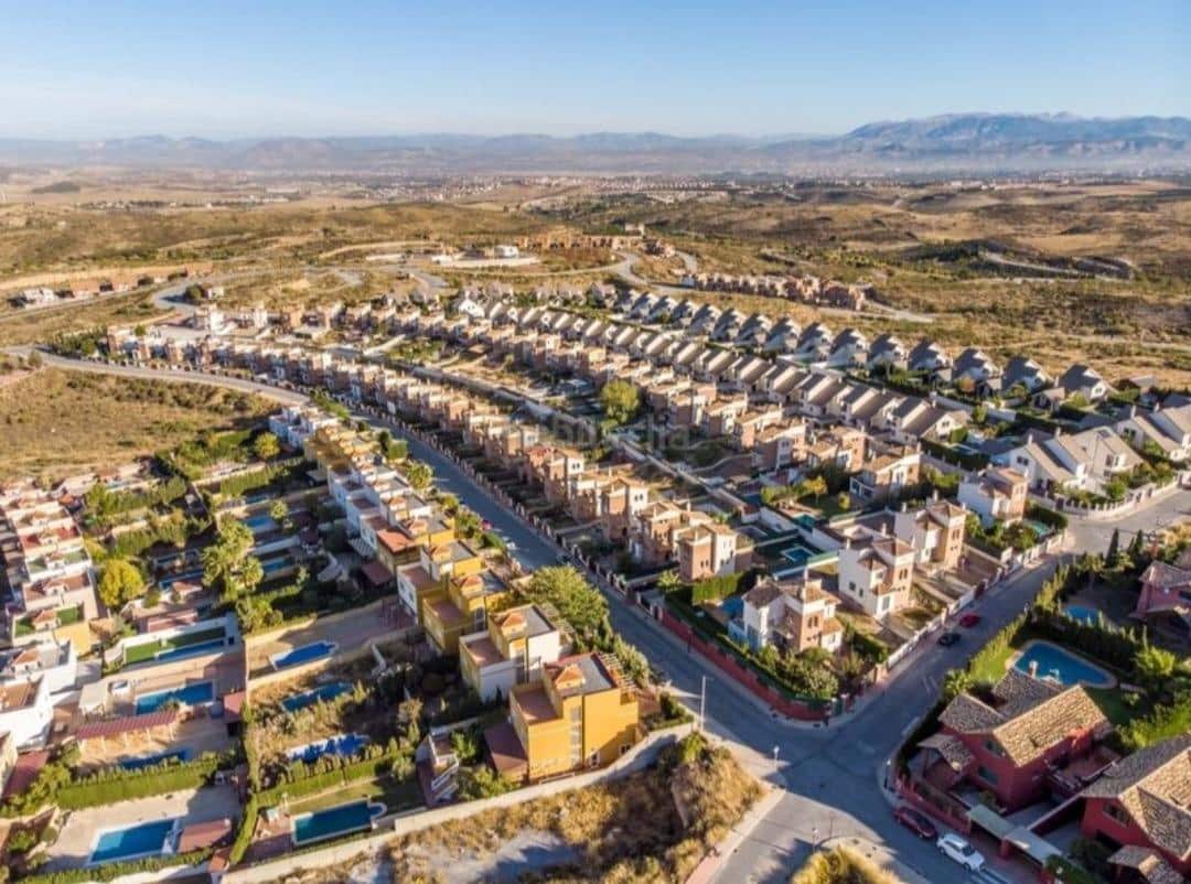 Byggetomt til salgs i Granada by - € 140 000 (Ref: 10177160)