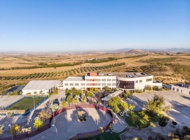 Byggetomt til salgs i Granada by - € 140 000 (Ref: 10177160)