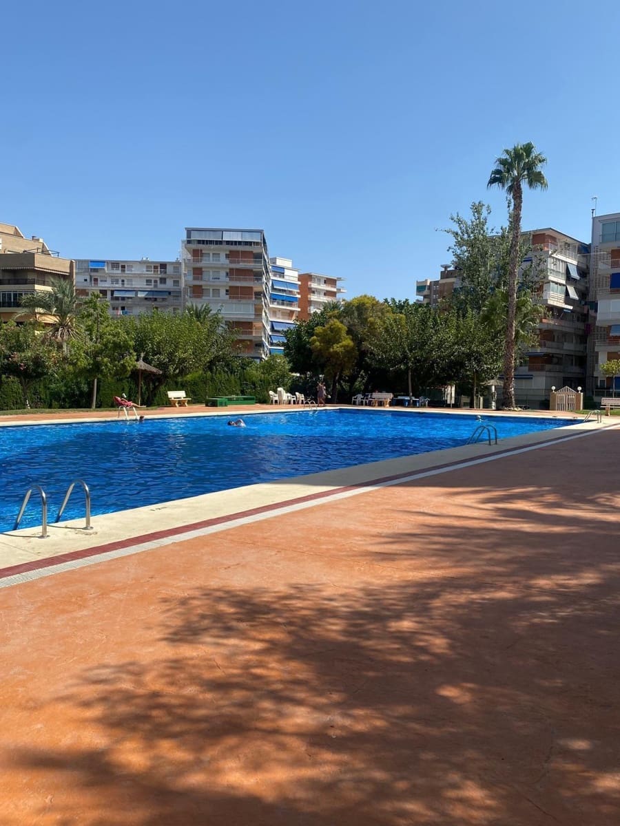 4 slaapkamer Flat te koop in Playa de San Juan met zwembad - € 320.000 (Ref: 10180617)