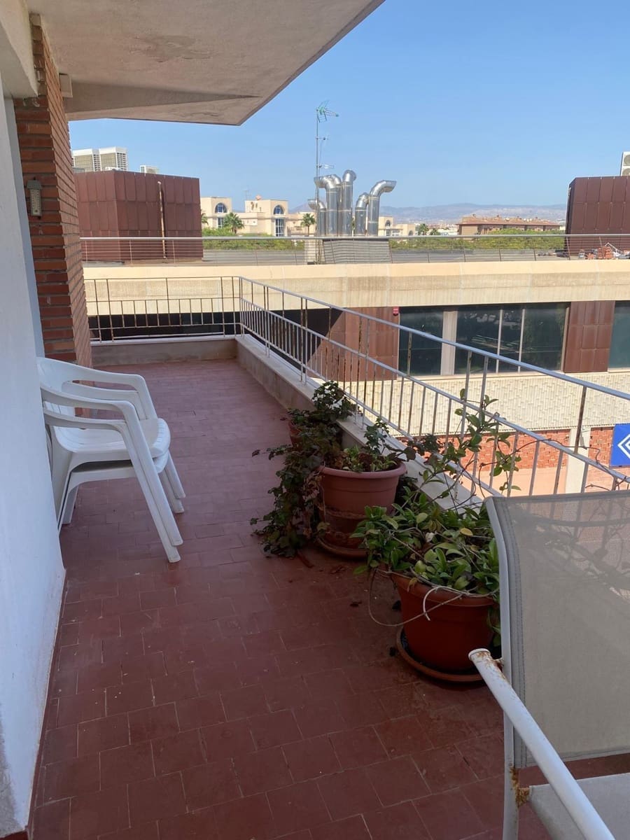 4 slaapkamer Flat te koop in Playa de San Juan met zwembad - € 320.000 (Ref: 10180617)