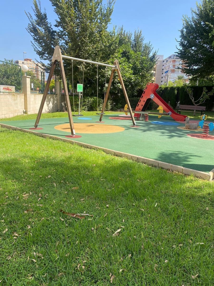 4 slaapkamer Flat te koop in Playa de San Juan met zwembad - € 320.000 (Ref: 10180617)