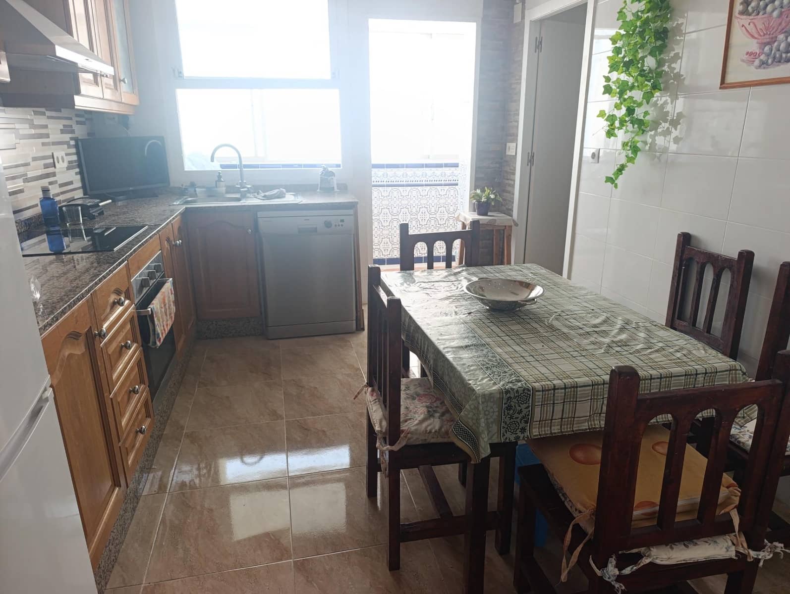 4 soverom Leilighet til leie i Elche / Elx - € 750 (Ref: 10183135)